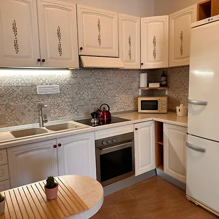 Casetta 181 - Flat In - My Place Неаполь